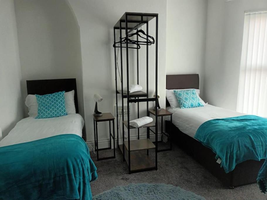 Antonio Str Liverpool 6 Beds Exterior foto